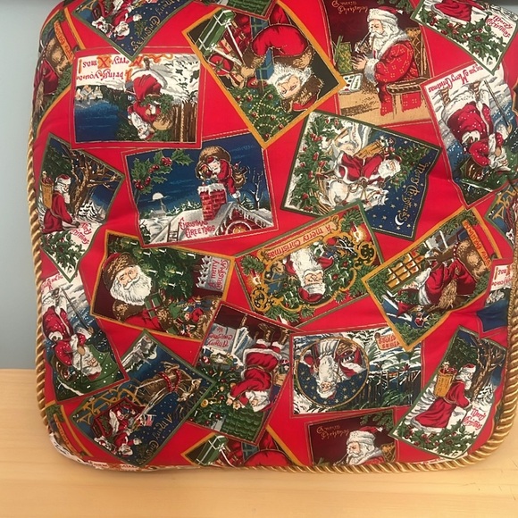 Old World Santa Christmas Pillow Set - Picture 4 of 7